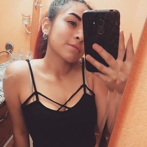 Meet your Posher, Danielle